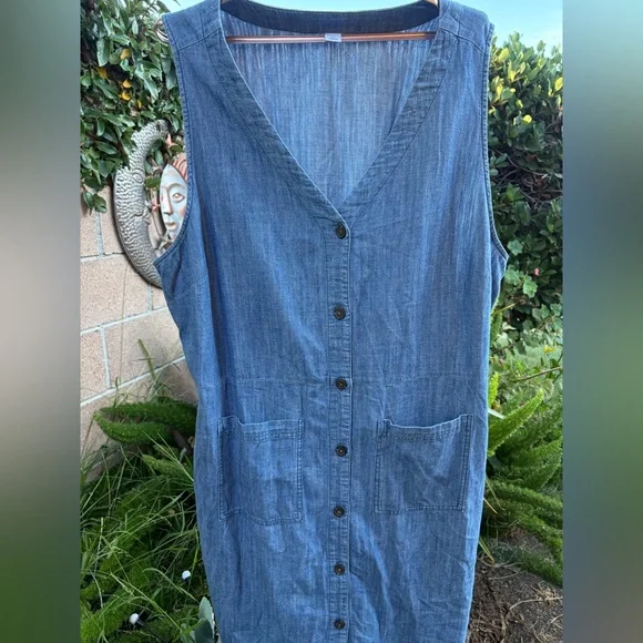Old Navy Blue Denim Midi Dress - Picture 3 of 16